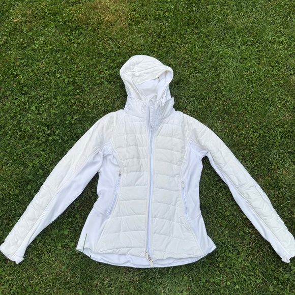 Lululemon - Picture 1 of 5